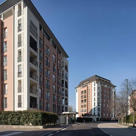 New San Raffaele Apartment With Free Parking And Air Conditioning Segrate Exterior photo